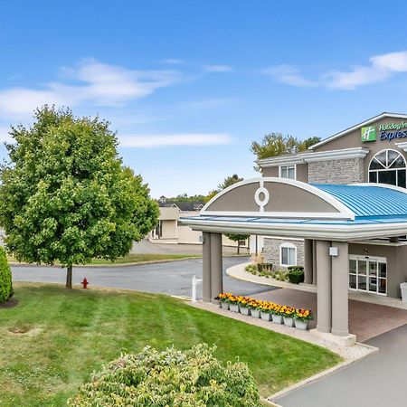 Holiday Inn Express Hartford-Newington By Ihg Exterior foto