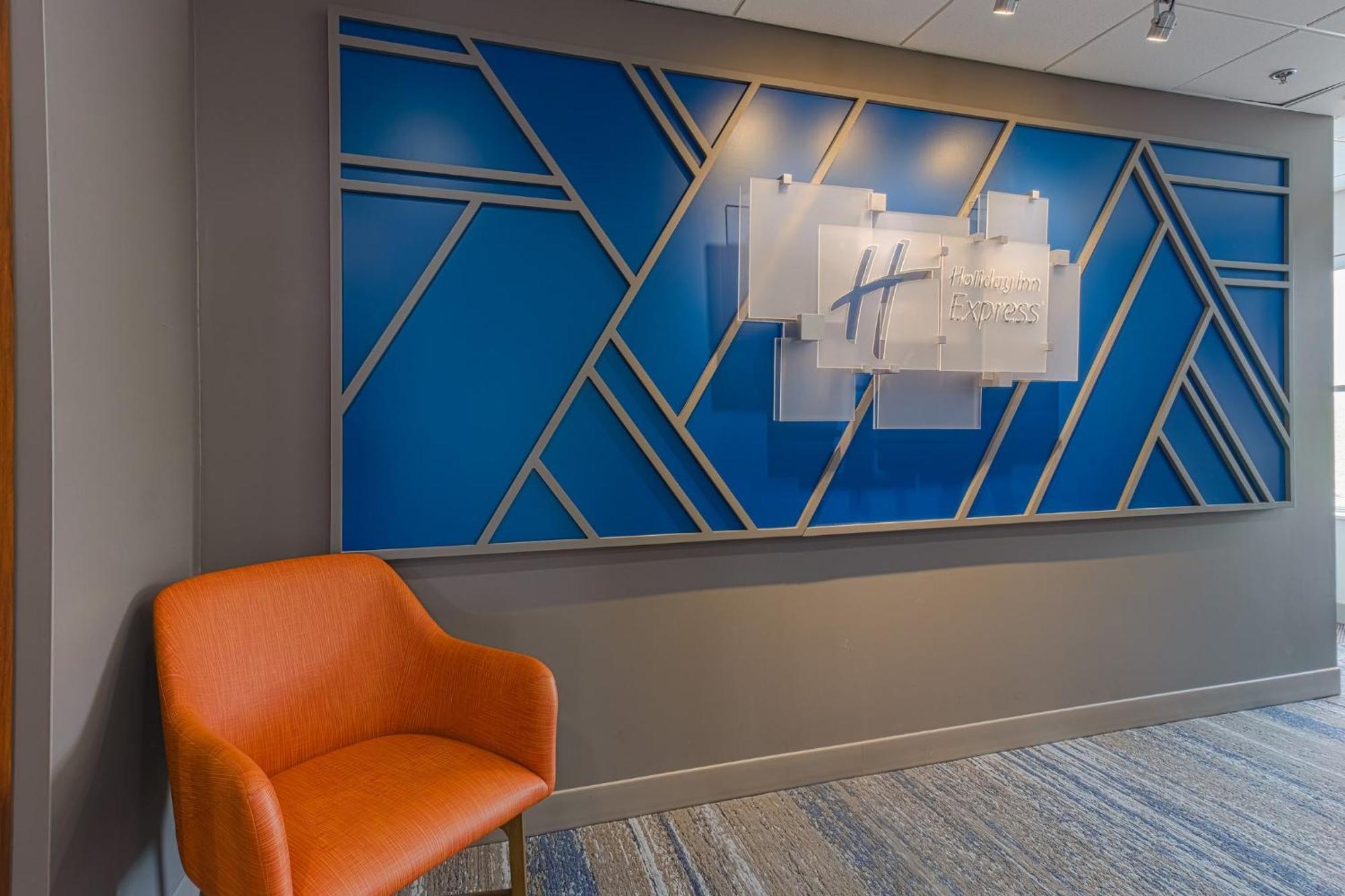 Holiday Inn Express Hartford-Newington By Ihg Exterior foto