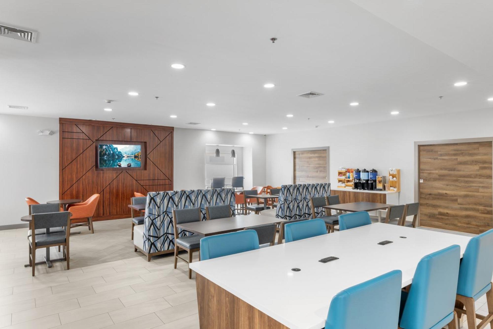 Holiday Inn Express Hartford-Newington By Ihg Exterior foto